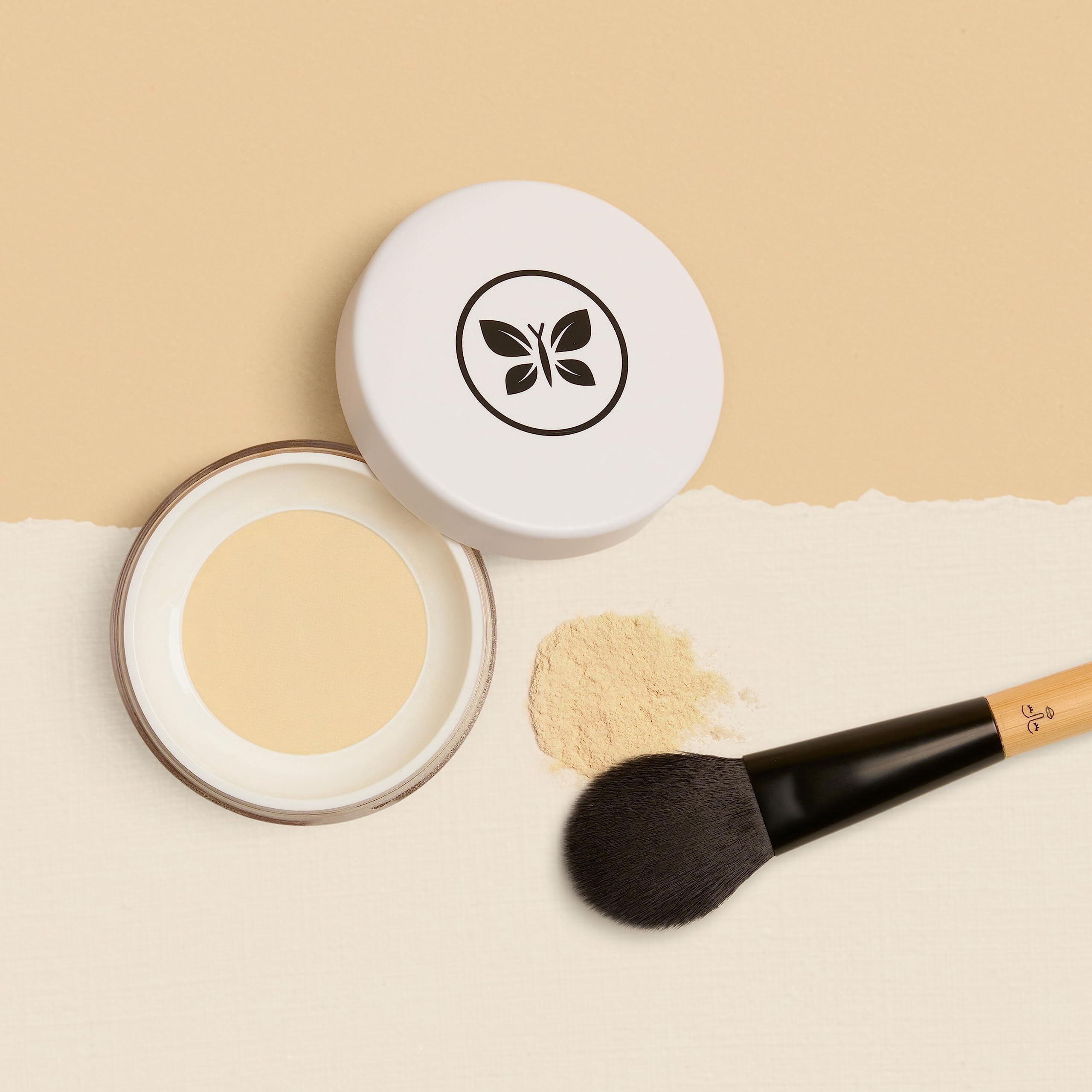 Invisible Blurring Loose Powder by Honest for Women - 0.56 oz Powder