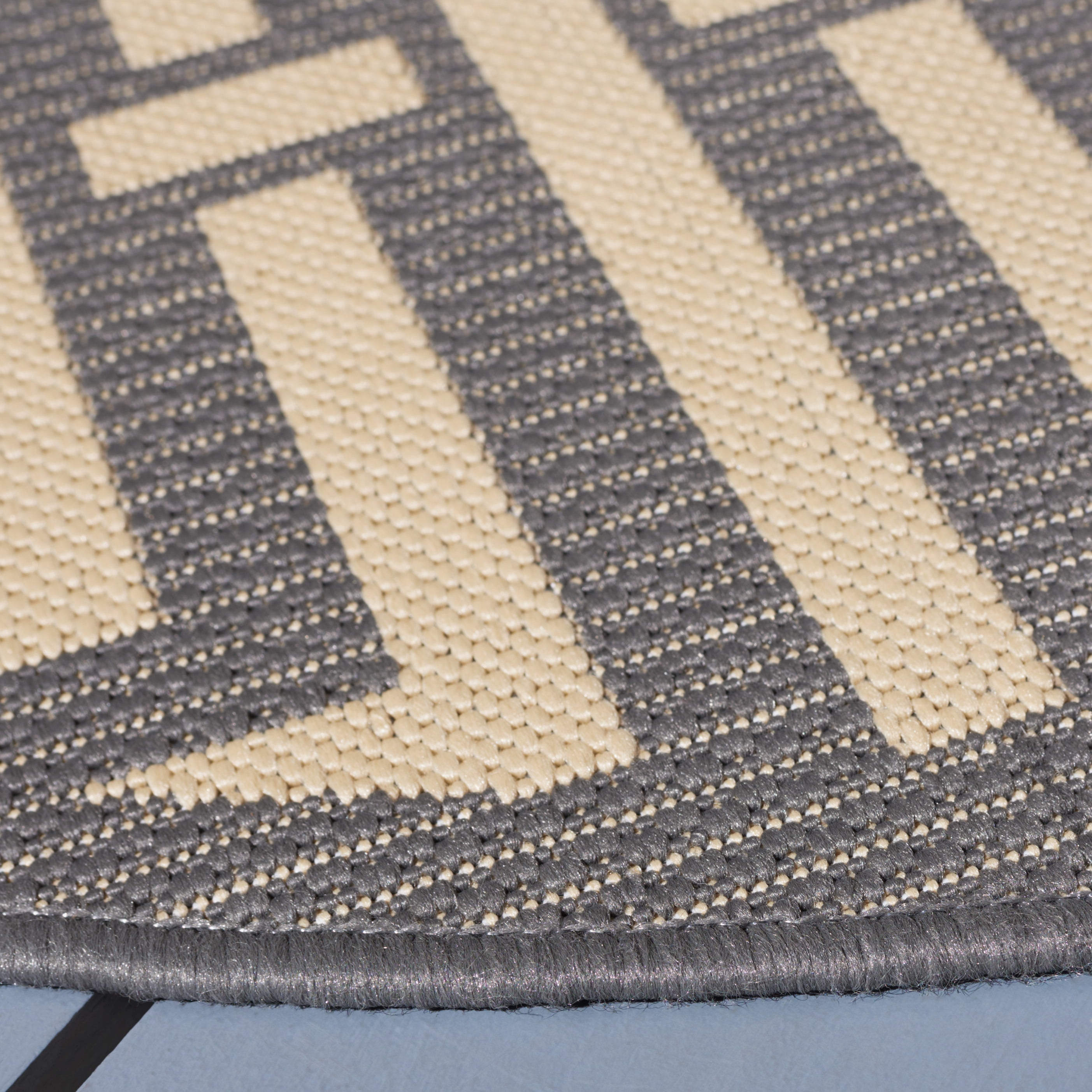 Safavieh Courtyard Ariana Geometric Indoor/Outdoor Area Rug, Gray/Cream, 5'3" x 5'3" Round