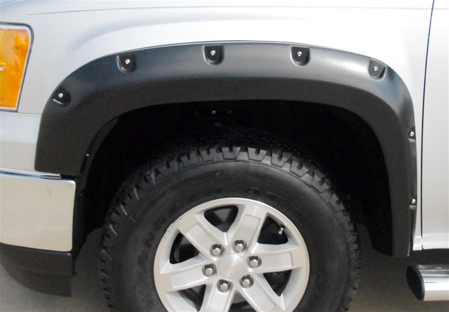 Lund RX109S RX Rivet-Style Fender Flares Fits select: 2011-2013 GMC SIERRA, 2009-2010 GMC SIERRA C1500