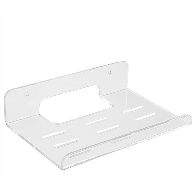 estante de pared acrílico para enrutador wifi con disipador de calor para uso doméstico estante acrílico transparente montado en pared con respaldo con dos orificios para tornillos, base con ranuras de ventilación y hueco central para cables; vista frontal en 3/4 sobre fondo blanco. A menudo usado también como soporte compacto para pequeños dispositivos de red.