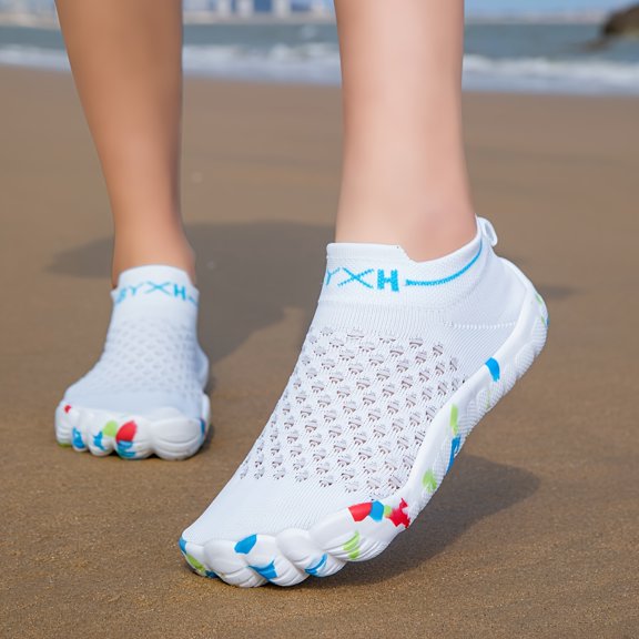 Unisex Wide Toe Water Shoes Quick Dry Barefoot Beach Sneakers with Non-Slip Sole for Hiking Swimming Kayaking Fishing Rafting and Outdoor Water Sports