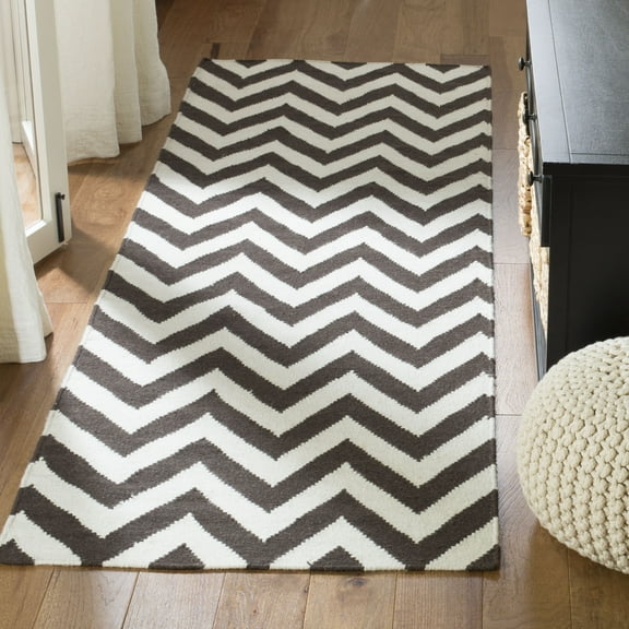 Safavieh Dhurries Bentley Geometric Runner Rug, Brown/Ivory, 2'6" x 10'