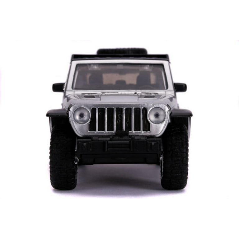 Jada Toy 2020 Jeep Gladiator Pickup Truck, Silver with Black Top