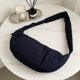 thumbnail image 4 of Bolso bandolera de nailon de gran capacidad | Bolso plisado tipo dumpling para mujer | Bolso acolchado para el día a día, ideal para estudiantes y oficina, 4 of 6