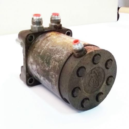 Used Hydraulic Drive Motor fits Case 1835 1835 1825 1825 1835B 1835B