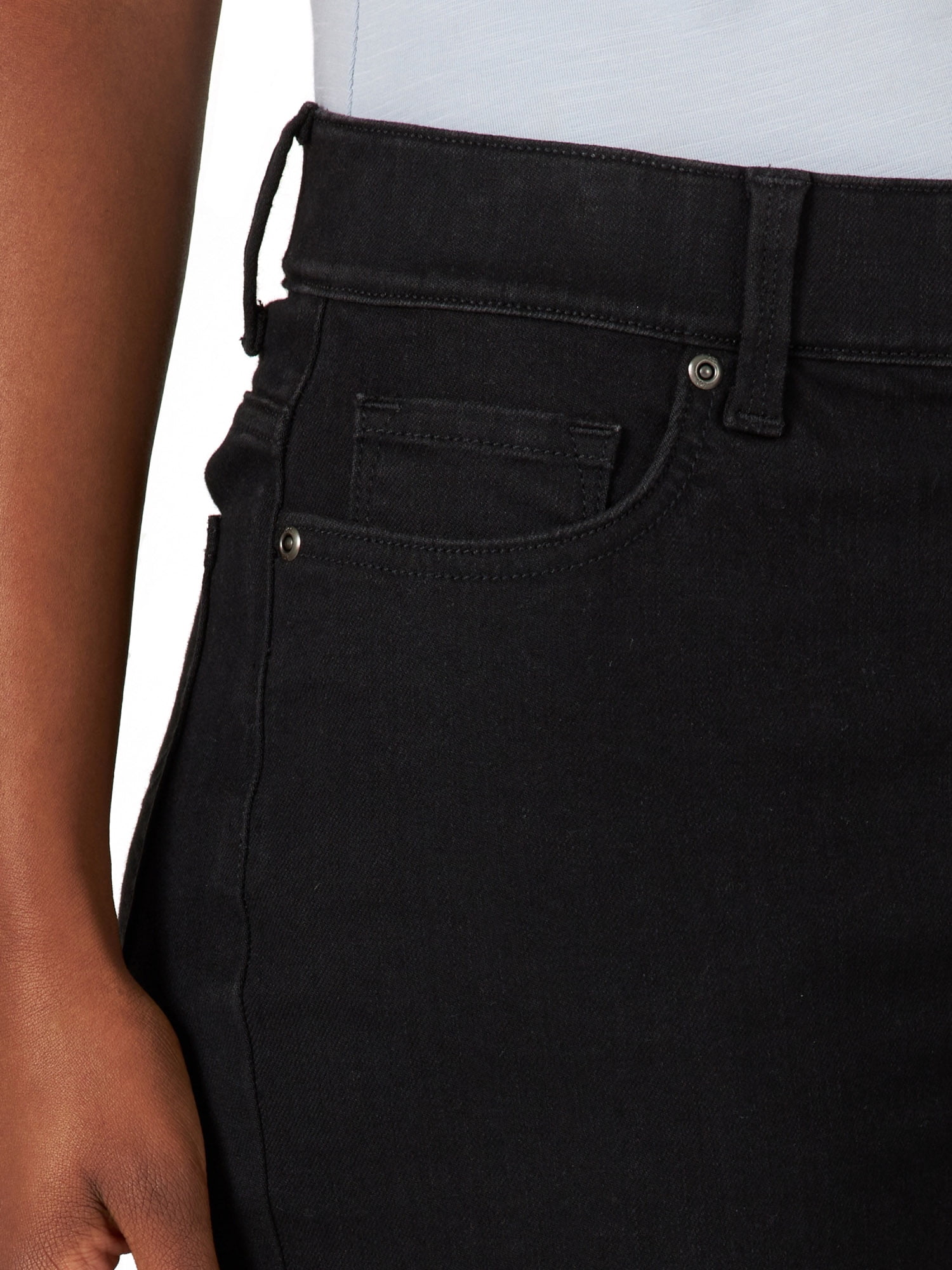 Lee Women's Sculpting High Rise Slim Fit 10" Pull-On Bermuda Shorts