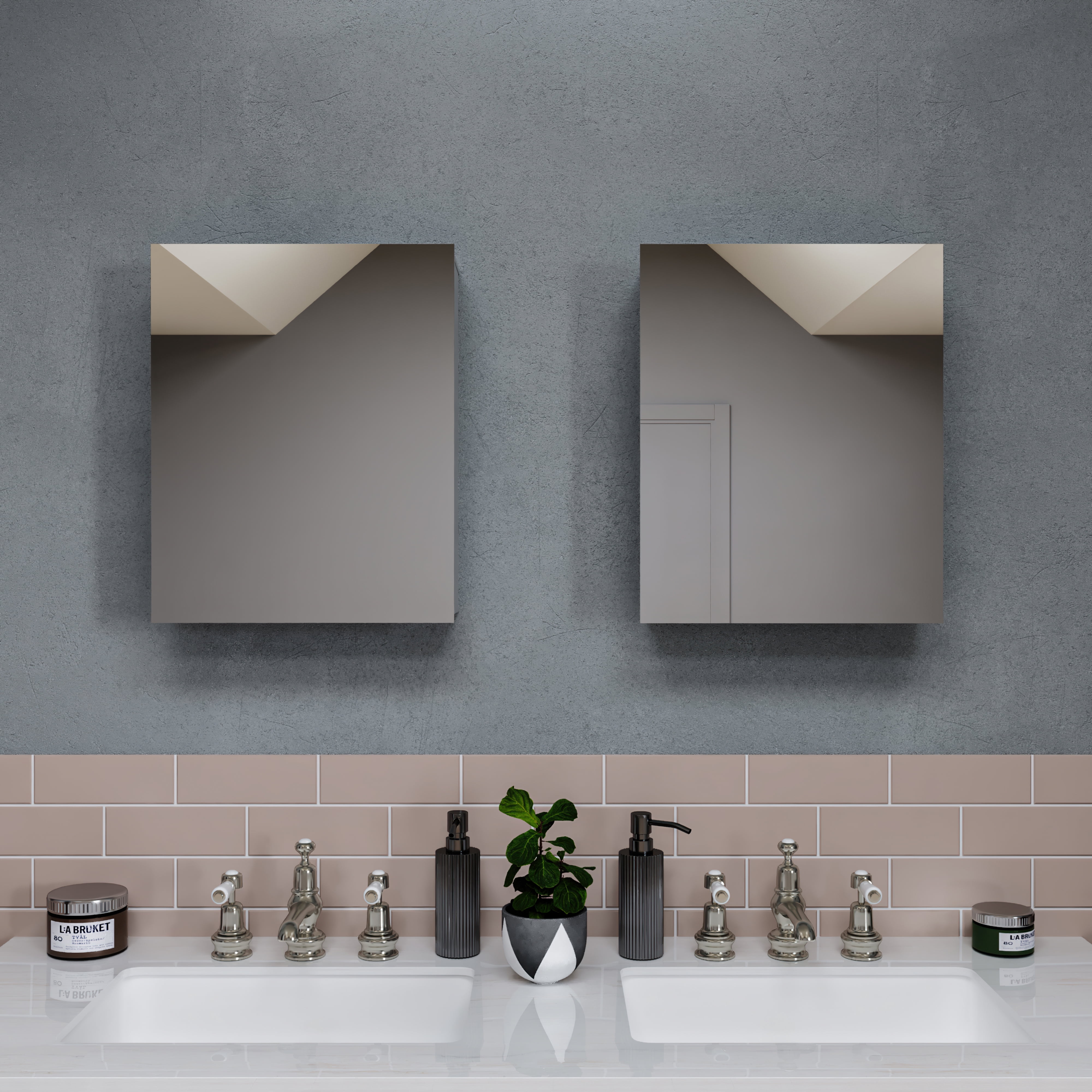 Croydex Hayward Single Door Aluminium Medicine Cabinet with Mirror, Silver (16X20in)