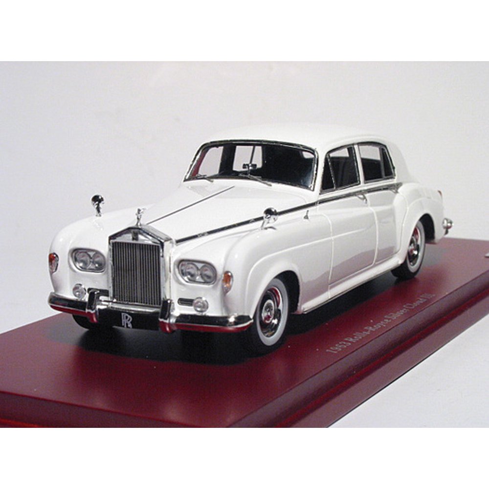 1963 RollsRoyce Silver Cloud III in White in 143 Scale by True Scale
