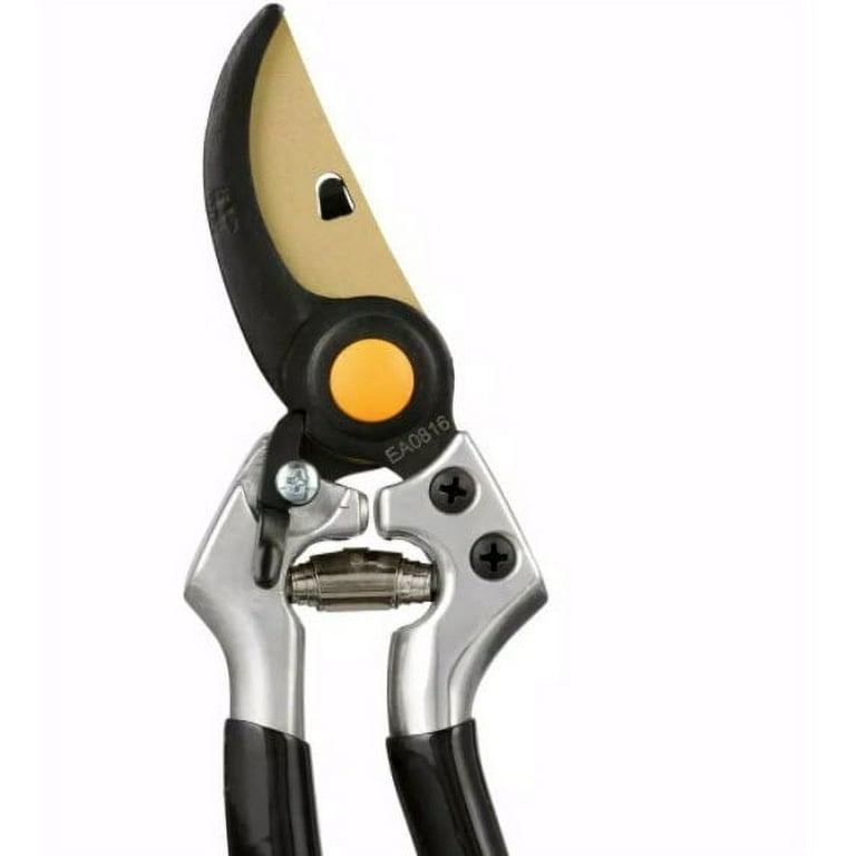 Fiskars 5/8 in. Cut Capacity Classic Bypass Hand Pruning Shears 391091-1011  - The Home Depot