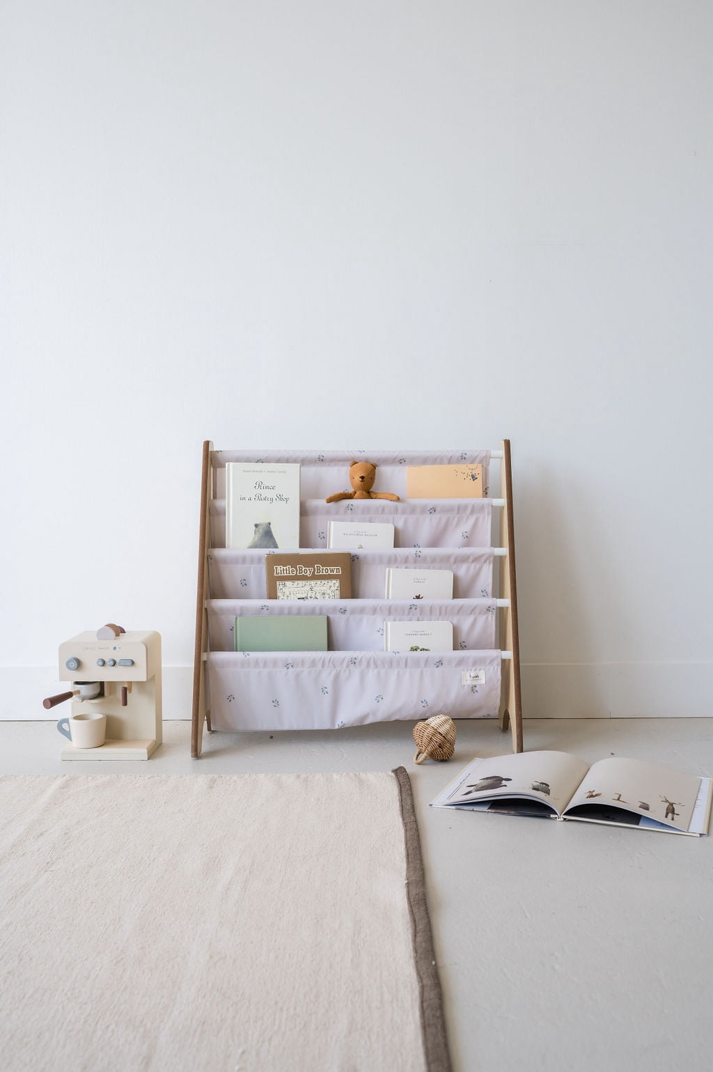3 Sprouts Recycled Fabric Kids Book Rack Storage Bookshelf Organizer in Blueberry Taupe Terrazzo for Ages 3+