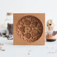 thumbnail image 4 of Molde para galletas de madera tallada con flores y hojas verdes, cortador de galletas de jengibre Diy, cocina práctica, 4 of 5