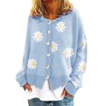 thumbnail image 1 of Pull Tricoté pour Femmes Motif Marguerite Boutons Col Rond Ample Pull-Over Bleu Ciel, 1 of 3
