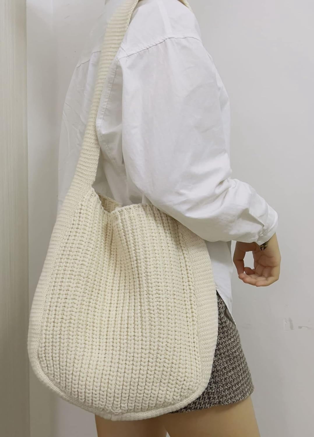 Kukuzhu Large Crochet Tote Bag for Women Casual Hobo Bag Shoulder Bag Retro Knitted Purses Handbag Beach Travel Tote Bag