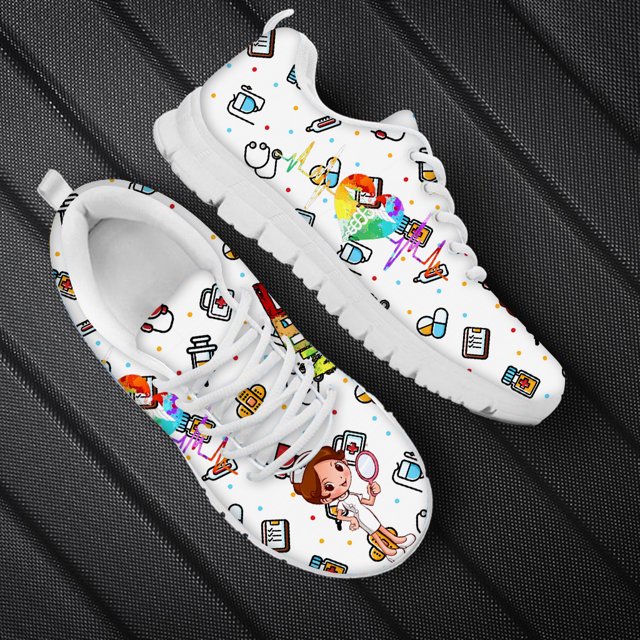 Zapatillas de deporte con cordones y diseño vulcanizado de Doginthehole Heartbeat ECG para mujer con diseño de enfermera y dibujos animados, calzado plano y cómodo