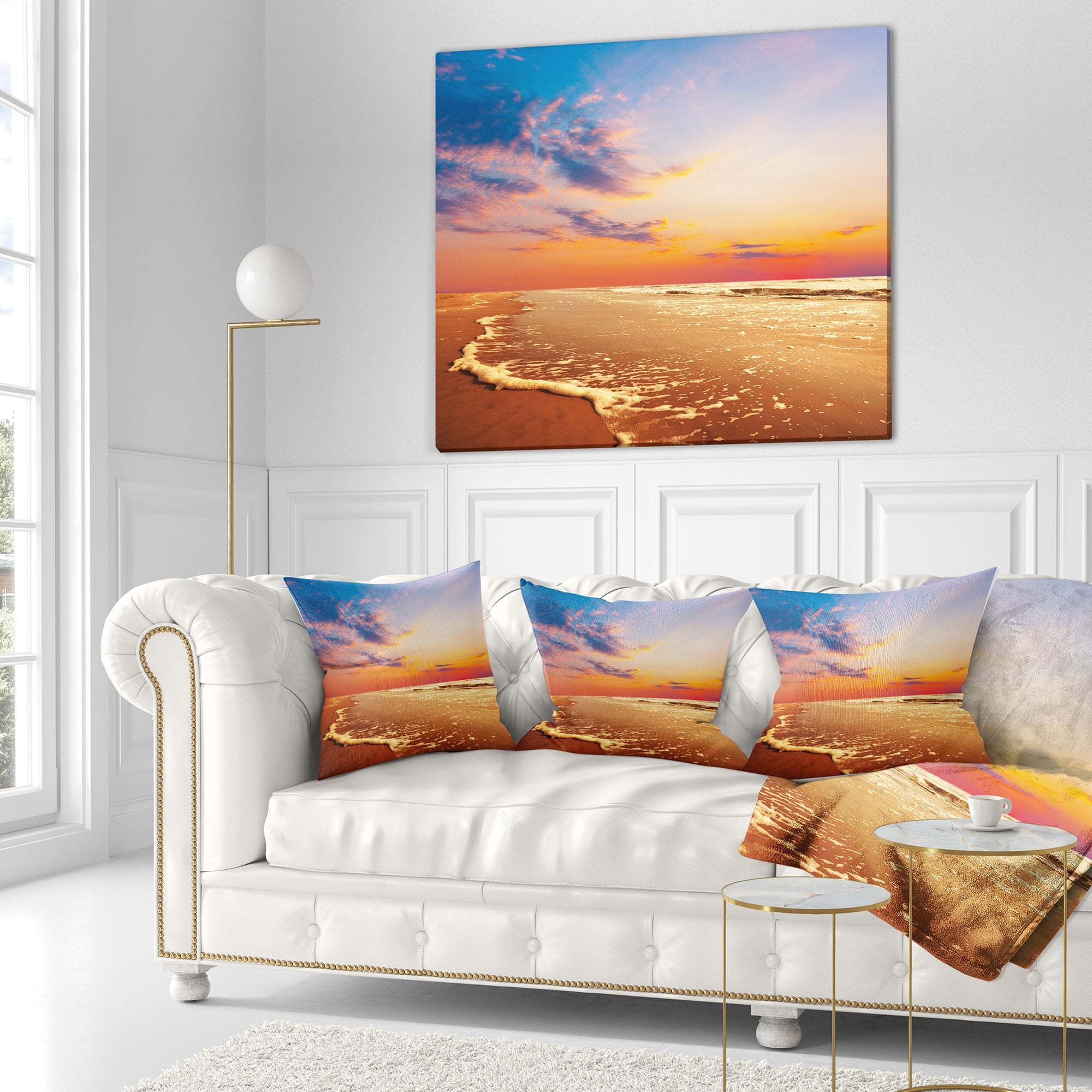 Designart Fascinating Beach with Flowing Waves - Seashore Throw Pillow - 18x18