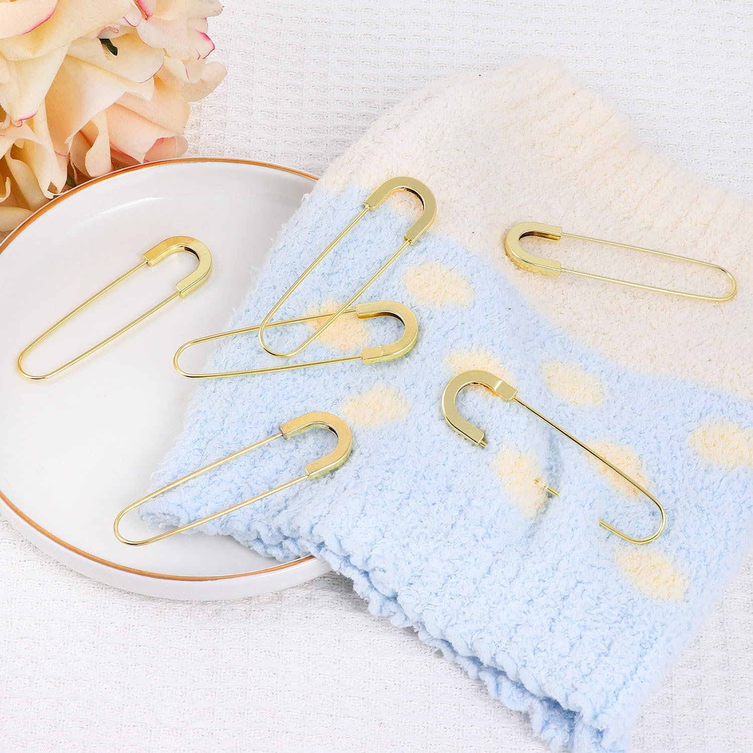 ABPETE Extra Large Safety Pins Heavy Duty 3 Inch-20 PCS Coilless Pins Sewing Pin Brooches-Giant Gold Safety Pins Jumbo for Quilting, Clothes,Jewelry,Shawls, Crochet,Decorative(Pale gold-20pcs)