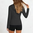 thumbnail image 4 of Camisetas de Cuello de Manga Larga para las Mujeres con Cremallera Frontal con Cintura Cinqueada, Protección Solar Upf, Agujeros Del Pulgar Y Tela de Rendimiento, 4 of 9