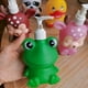 thumbnail image 5 of Dispensador de jabón con diseño de rana, 1 unidad. Botella de loción para encimera con dispensador para baño. Botella vacía recargable para champú, gel de ducha y accesorios de baño., 5 of 8
