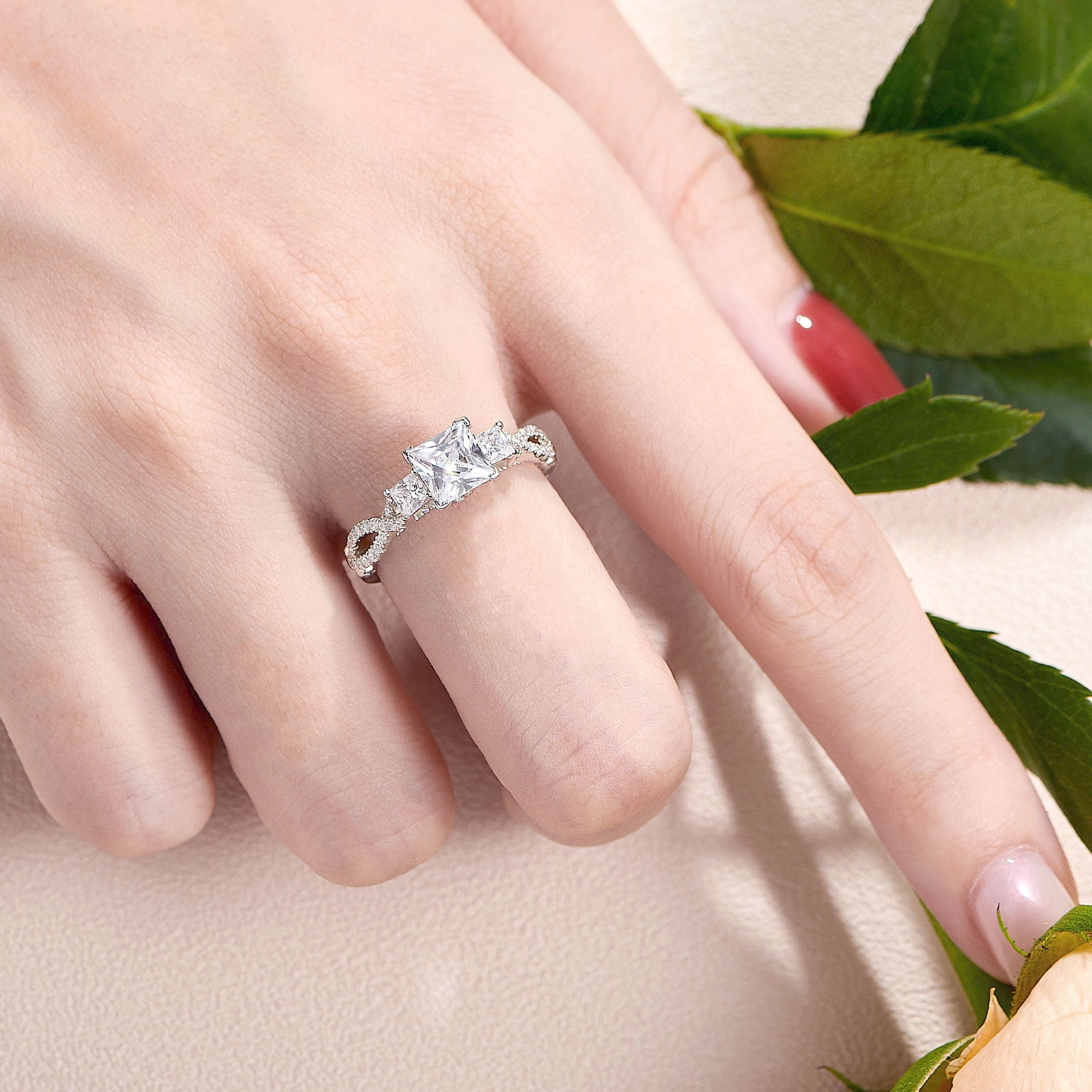 SHELOVES Engagement Rings for Women Vintage Three Stone Princess Cut Cubic Zirconia Promise Wedding Rings 925 Sterling Silver Size 7