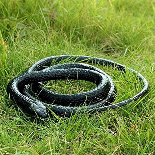 47-Inch Realistic Rubber Snake Toy – Lifelike Fake Snake for Pranks, Halloween Decorations, Garden Props, Educational Use