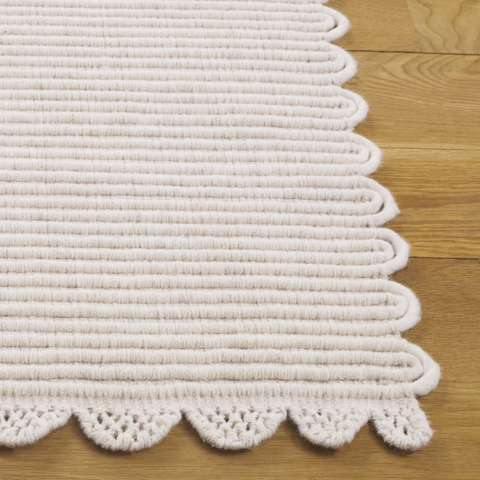 SAFAVIEH Montauk Vinal Striped Runner Rug, Ivory, 2'3" x 8'