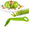 thumbnail image 3 of Cortadora en espiral de melón verde cortada a mano, cortadora multifuncional de pepino enrollado, cuchillo para tallar creativo (2 uds), 3 of 5