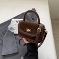 thumbnail image 3 of Bolso de terciopelo con diseño de nicho retro de otoño/invierno 2023, nuevo bolso de mujer, bolso cruzado popular, bolso cuadrado de mano, 3 of 5