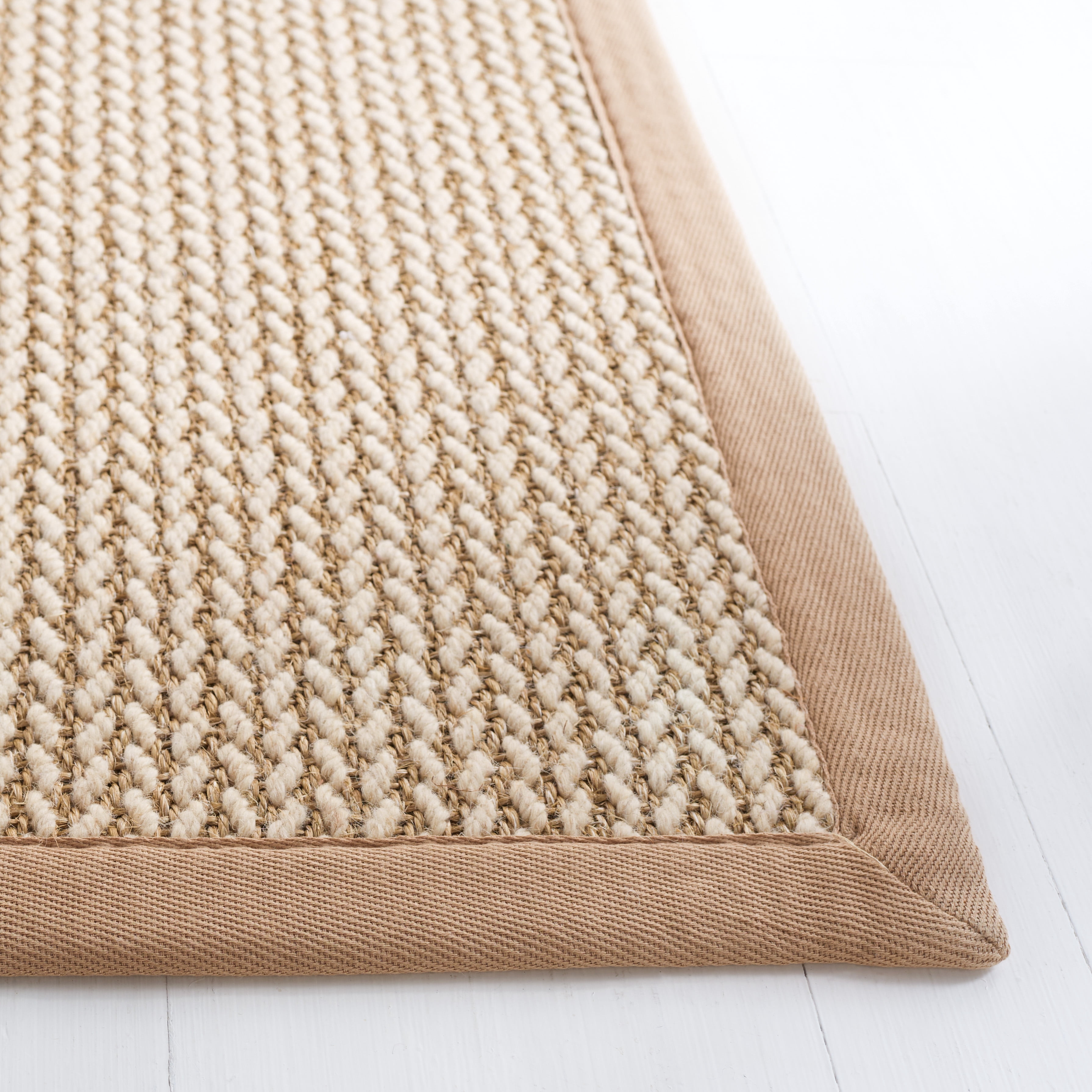 SAFAVIEH Natural Fiber Rosheen Bordered Area Rug, Beige, 6' x 6' Square