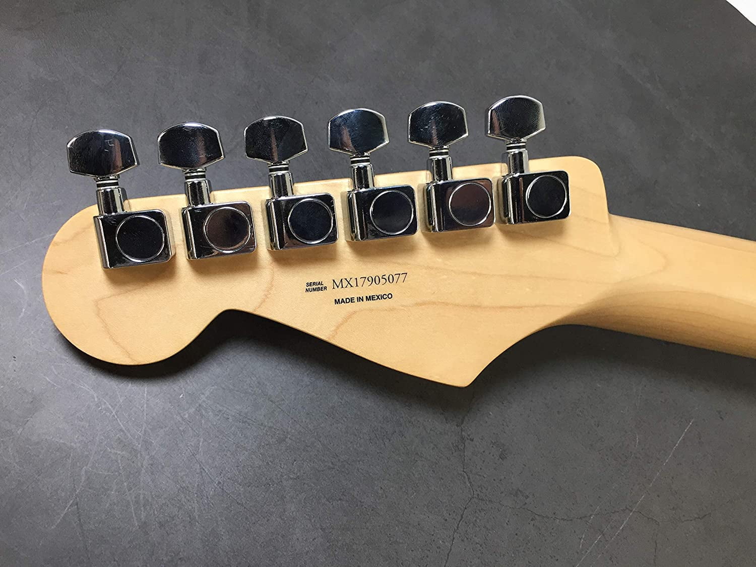 Musiclily Pro 6 in Linea 2-pins Tuners Chitarra Meccaniche per Fender Strat/Tele Nero