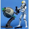 thumbnail image 3 of Clone Trooper Republic Gunship Pilot Star Wars Attack of the Clones 3.75" Action Figure, 3 of 4