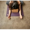 thumbnail image 3 of Bloque de yoga de corcho Manduka, ligero, 10 x 15 x 23 cm, 3 of 6