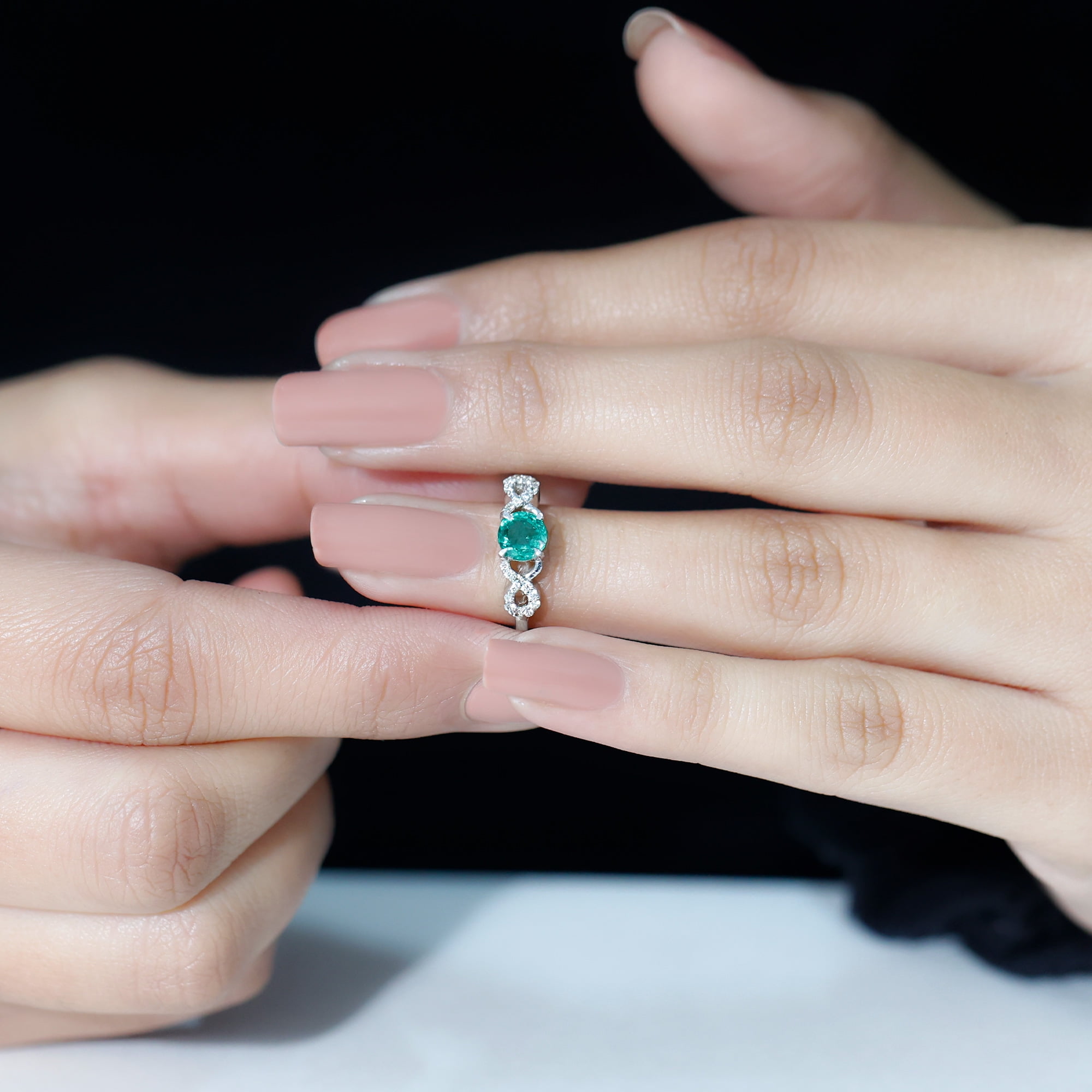 1 Carat Emerald and Baguette Diamond Halo Ring in 14k Gold – ASSAY
