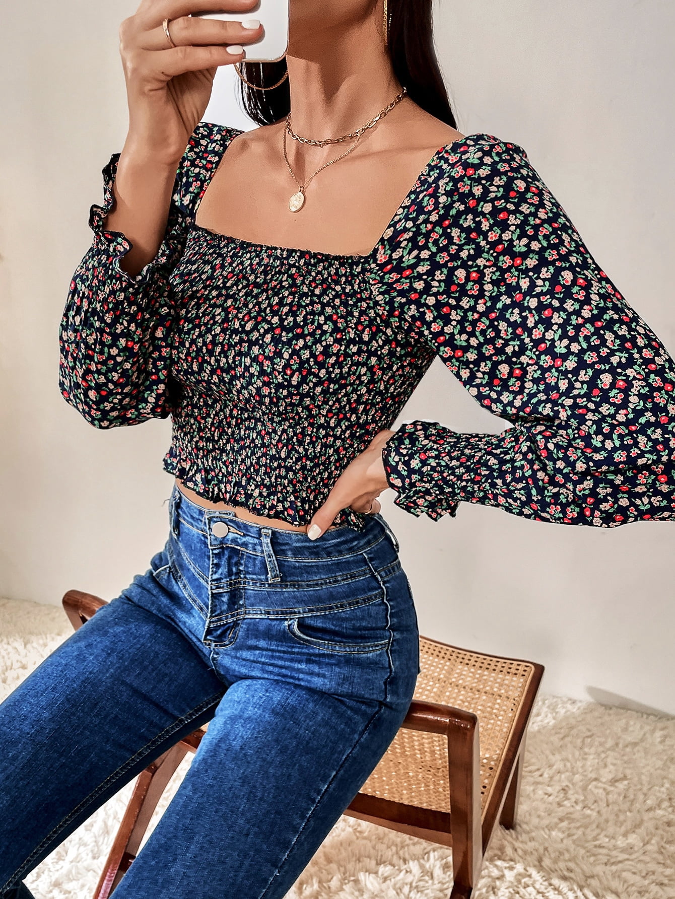 Women's Ditsy Floral Shirred Square 