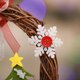 thumbnail image 2 of De Navidad Corona Colgante De Madera Navidad Ratán Corona Redonda Decorativa Para Puertas De Armario Ventanas 2021 Árbol matsuzay HA040066-01, 2 of 6