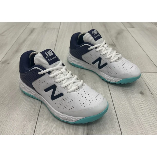 New Balance CK4020 Cricket Shoes White & Blue Size EU:40.5 US:7.5 25.5