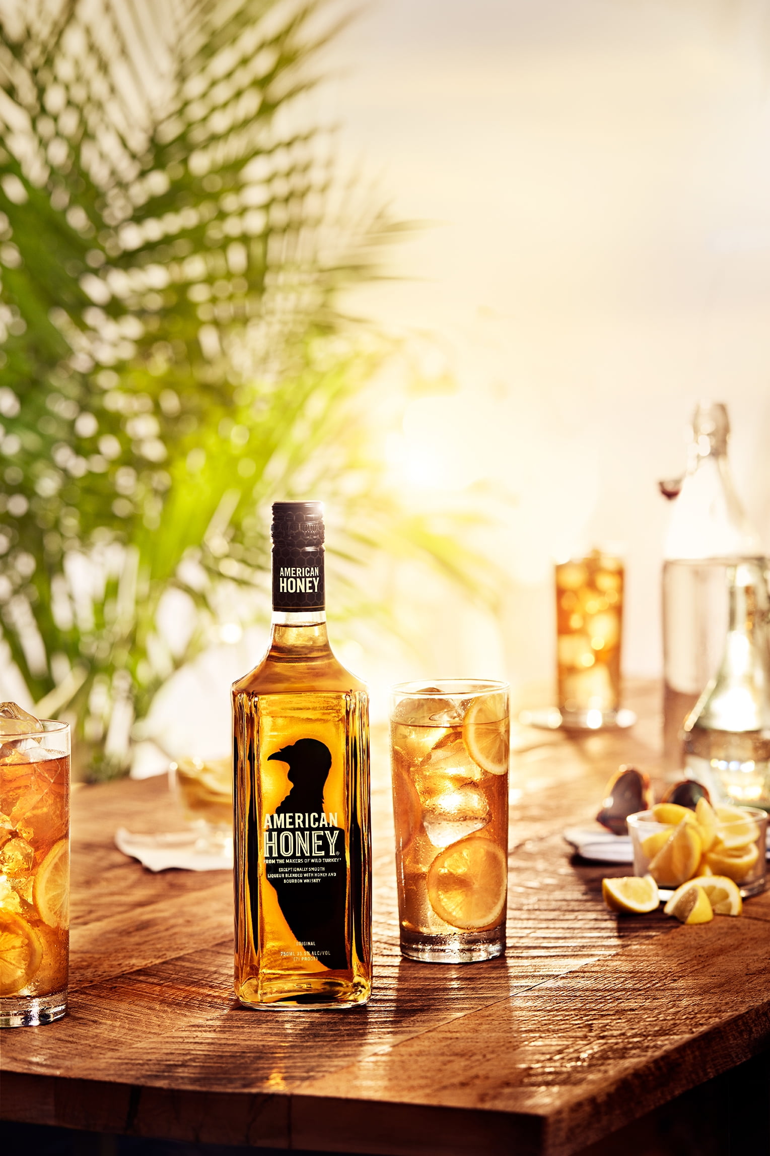 TWS シニュ　トレカ　US アメリカ　限定 target Walmart Wild Turkey American Honey Bourbon Whiskey, 1.75 L Bottle, 35.5