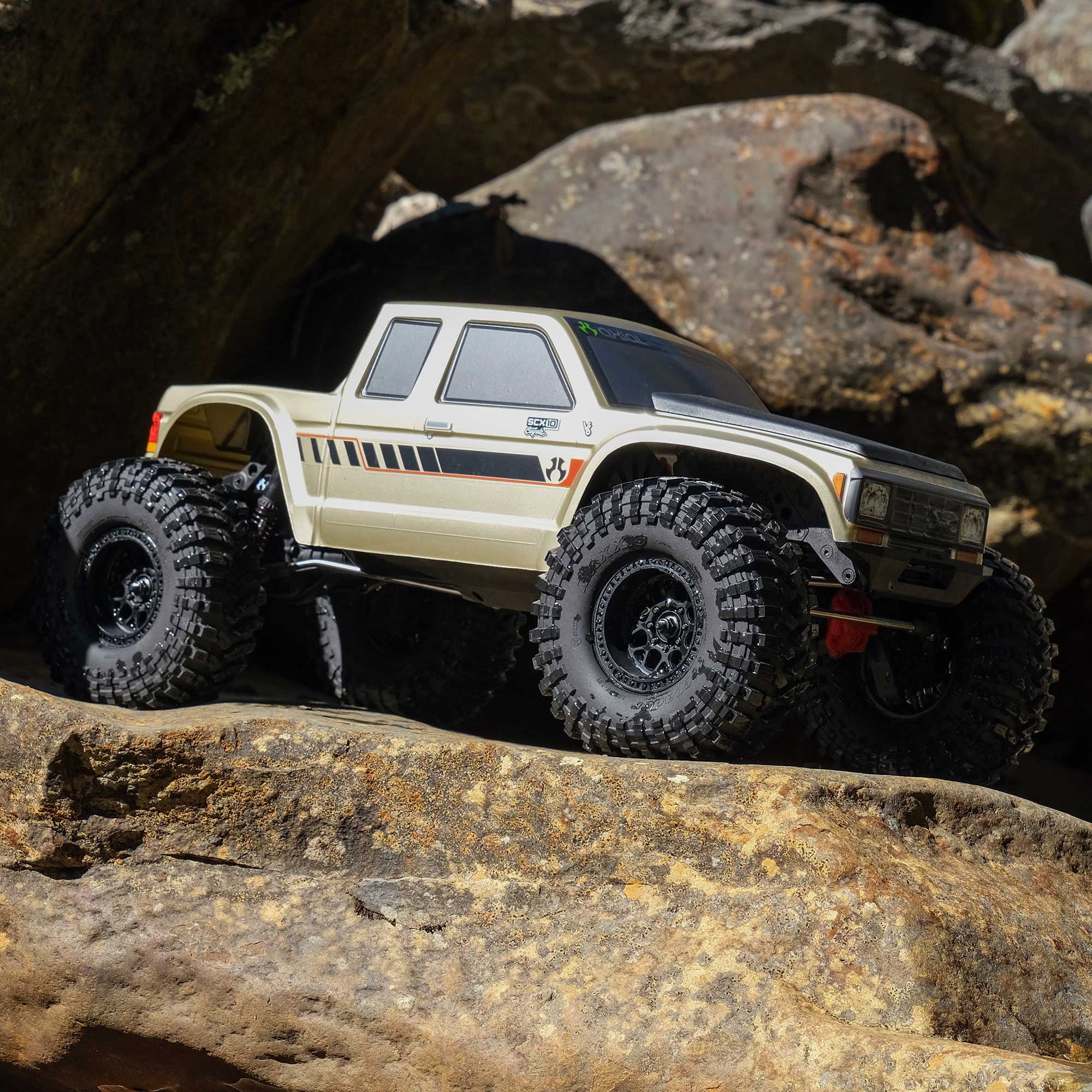 Axial SCX10III Coyote 1/10 4 Wheel Drive RTR with Battery and Charger AXI-3071