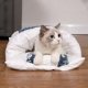 thumbnail image 3 of Bonita cama cueva para gatos de color azul con almohadas extraíbles y alfombra suave para mascotas lavable a máquina, 3 of 5
