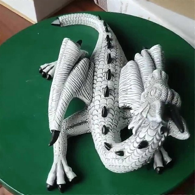Black Flying Dragon Head and Tail Swinging Garden Pendant Garden Home Decoration Ornaments Resin Crafts