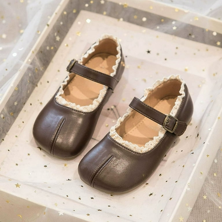 brown girls dress shoes Badgley Mischka Little Kids Girls Block Medium Heel Dress Shoes, Silver Glitter, 4 main image 1