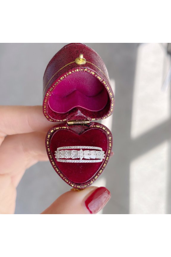 18K White Gold Ring. 0.50 ct Diamond