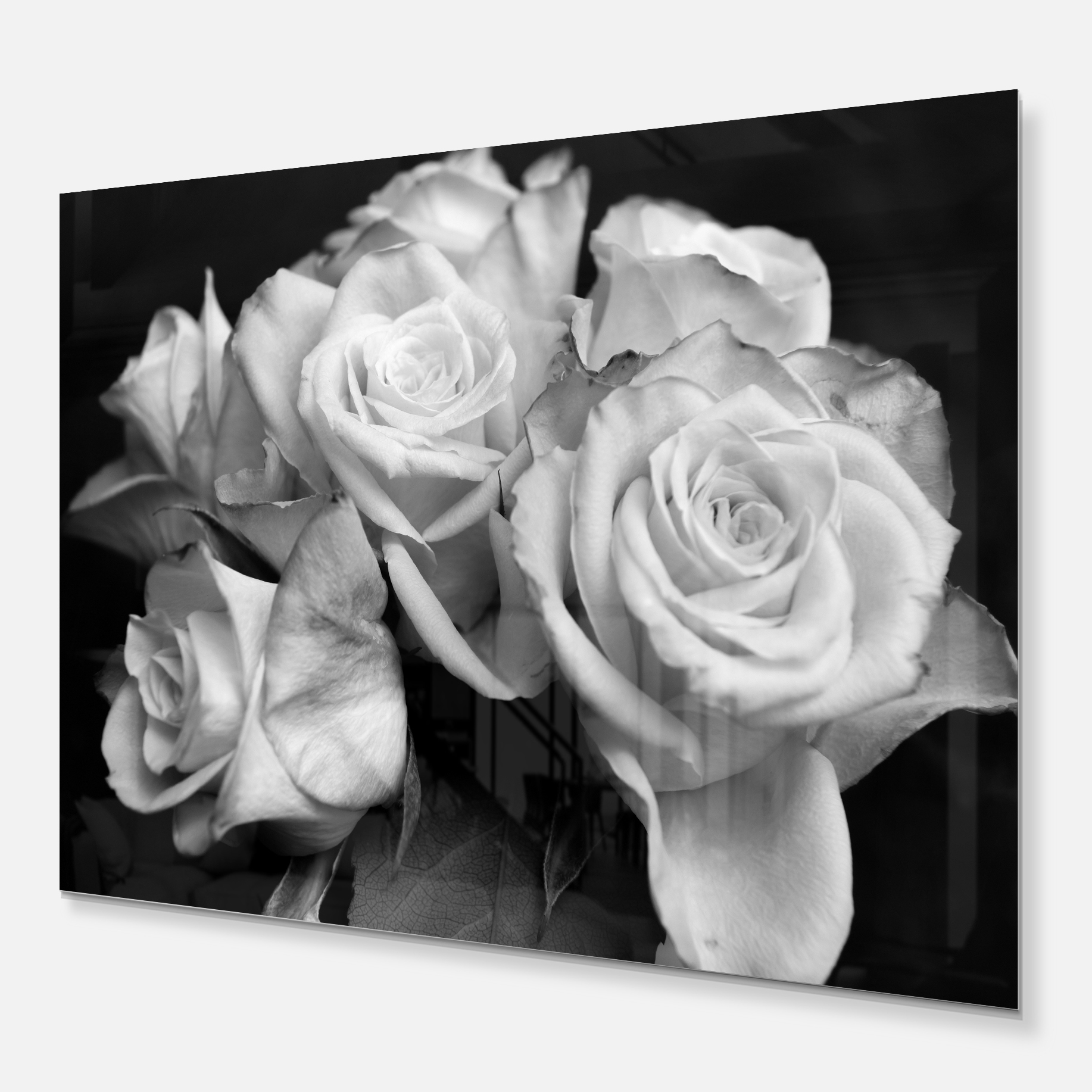 Designart 'Bunch of Roses Black and White' Metal Wall Art