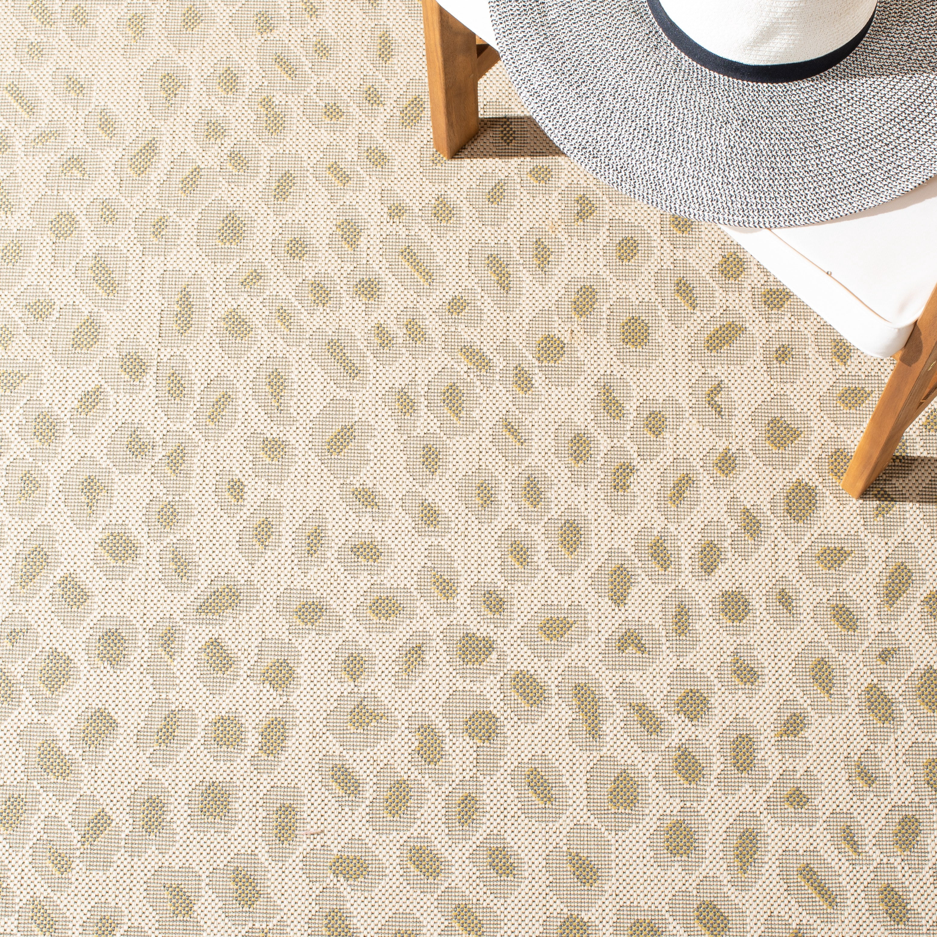 Safavieh Courtyard Camille Spotted Indoor/Outdoor Area Rug, Beige/Gold, 6'7" x 6'7" Square