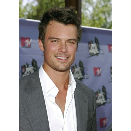 Josh Duhamel At Arrivals For 2007 Mtv Movie Awards - Arrivals Gibson Amphitheatre At Universal Studios Universal City Ca June 03 2007 Photo By Michael GermanaEverett Collection