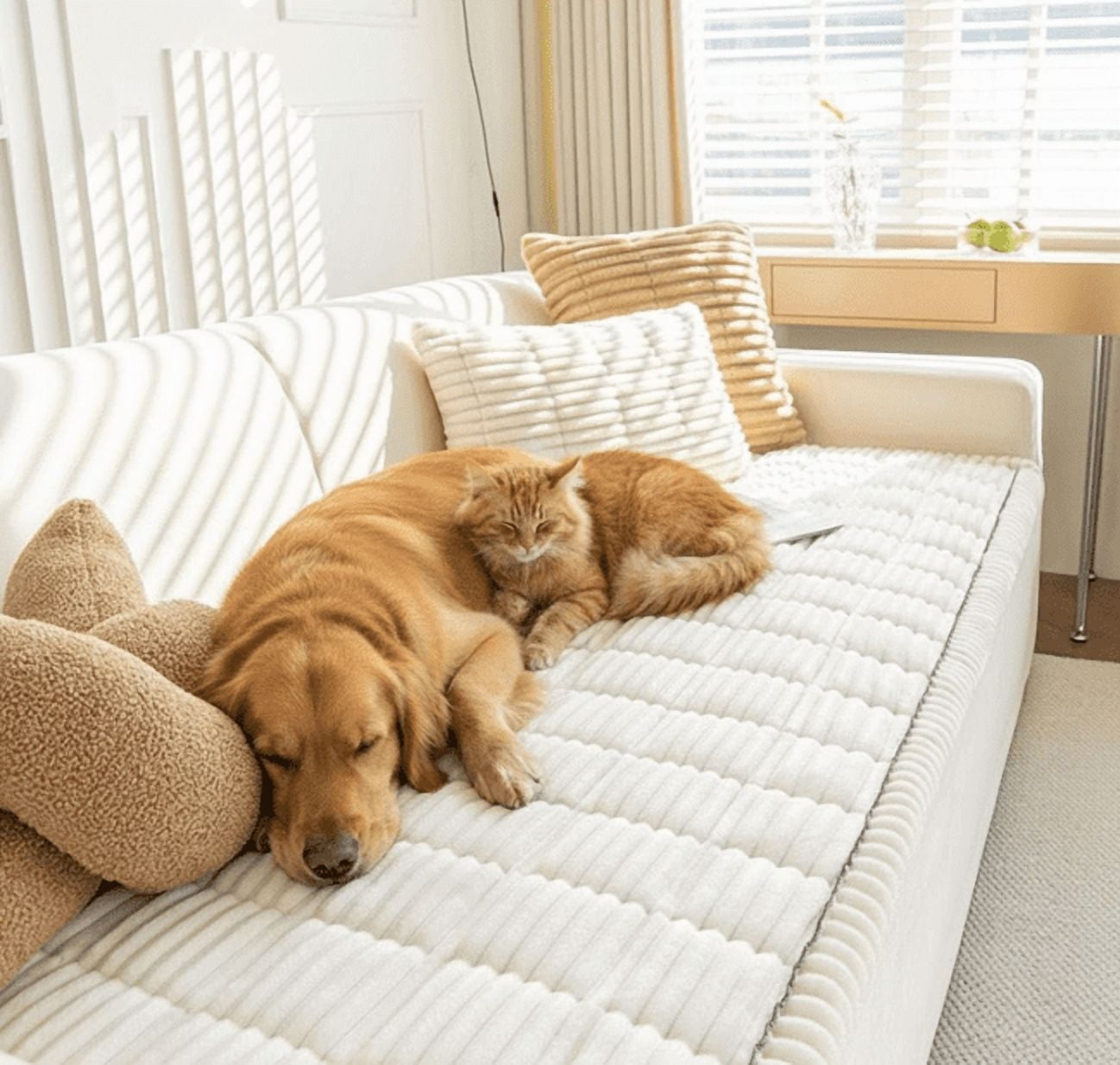 Ultra-Soft Couch Cover, Non-Slip Washable Couch Covers for Pets, Fluffy Plush Sofa Protector, Suitable for Dogs and Cats(Green，82.67x23.62Inch)