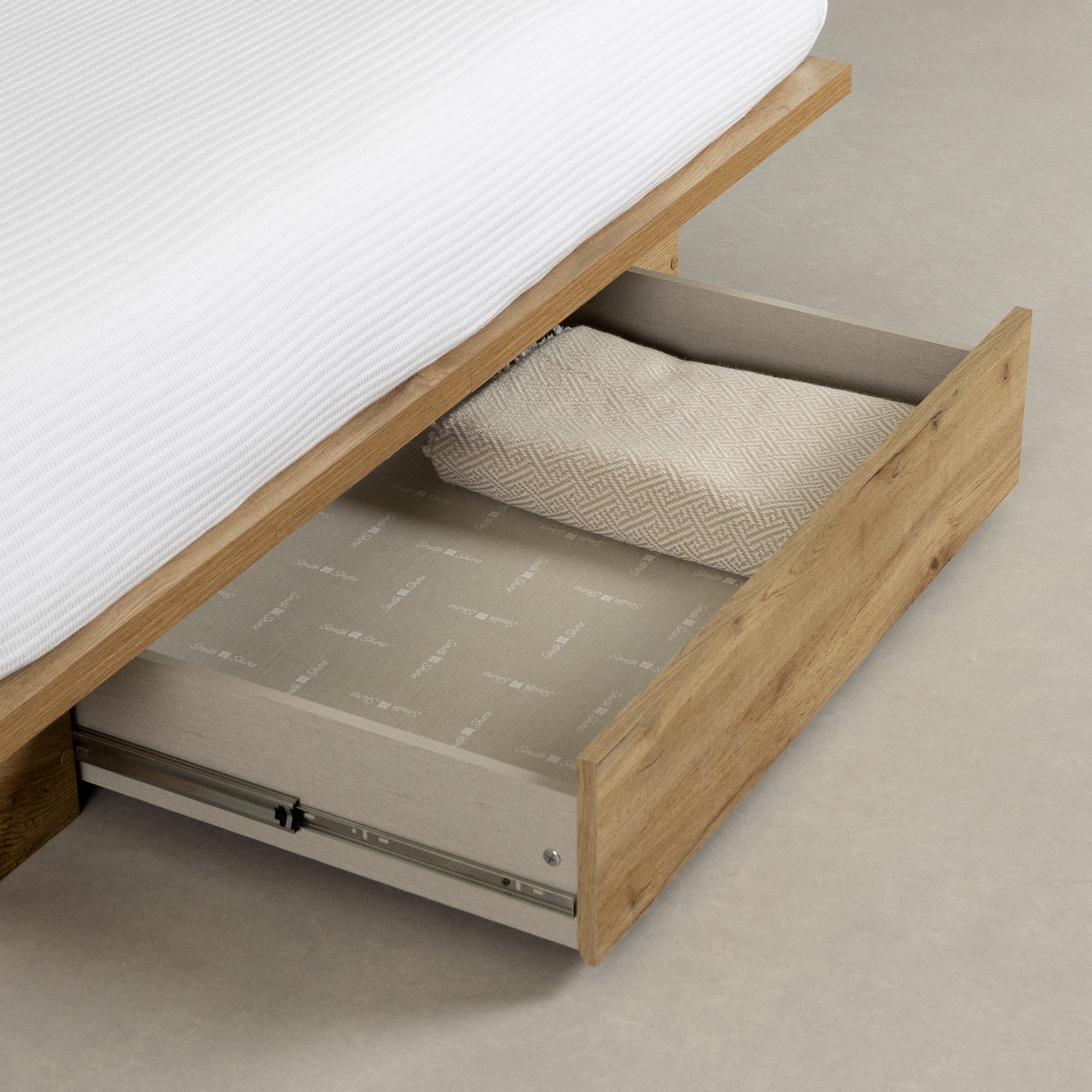 South Shore Serrano, Contemporary Bed, Full/Queen Brown