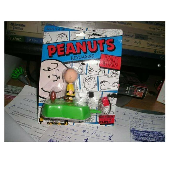 1pc Peanuts Charlie Brown Football Keychain