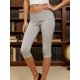 thumbnail image 4 of Pantalones capri de mujer de tiro bajo con cintura plegable, color liso, corte ajustado y estilo cropped., 4 of 9