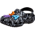 thumbnail image 1 of Zuecos Clásicos Crocs para Niños con Diseño Gráfico Negro y Blanco Talla 5 para Niños Pequeños, 1 of 6