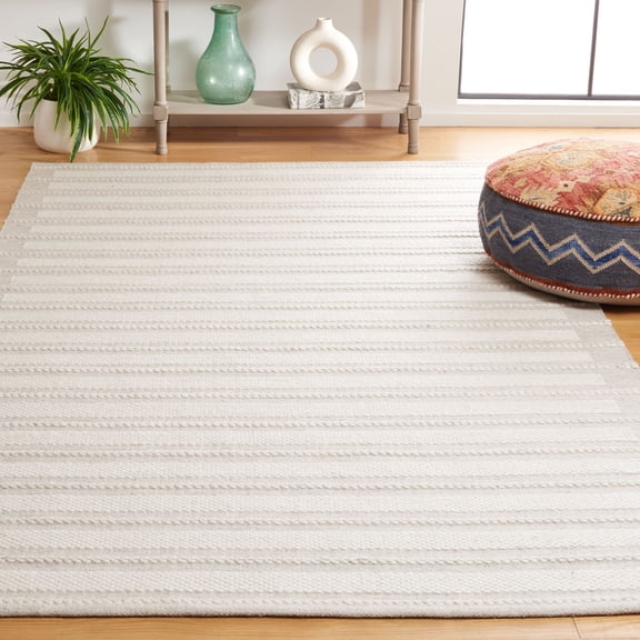 Safavieh Kilim Alondra Striped Area Rug, Gray/Ivory, 5' x 8'